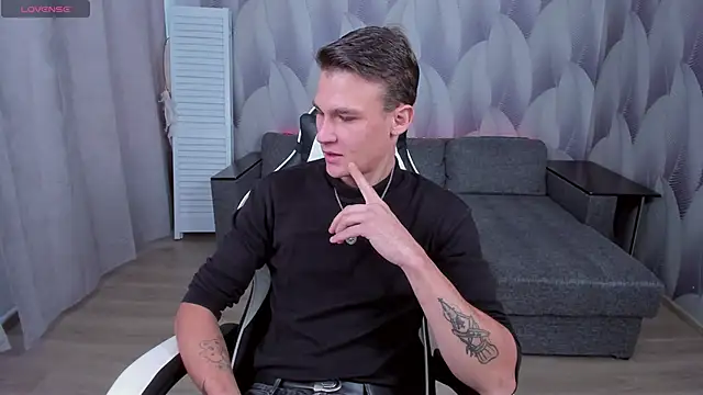 AdamGold01 online show from 10.01.25