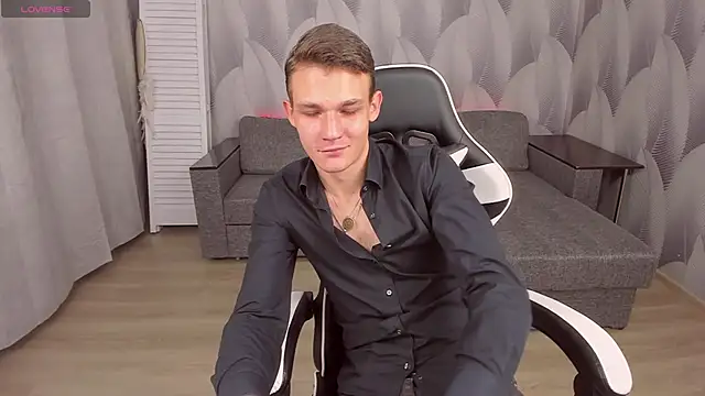 AdamGold01 online show from 10.10.25