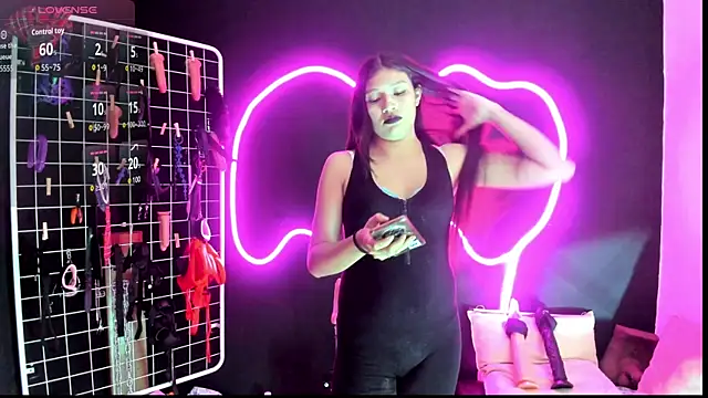 Snapshot of Mistress_Megan_BDSM chatting on 10.25.25 Mistress Megan BDSM online show from 10.25.25