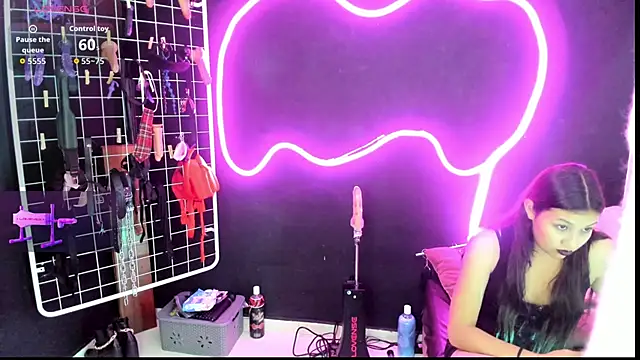 Snapshot of Mistress_Megan_BDSM chatting on 10.28.25 Mistress Megan BDSM online show from 10.28.25