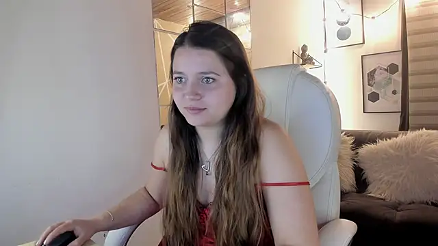 Snapshot of sophiee09_ chatting on 10.11.25 sophiee09 online show from 10.11.25