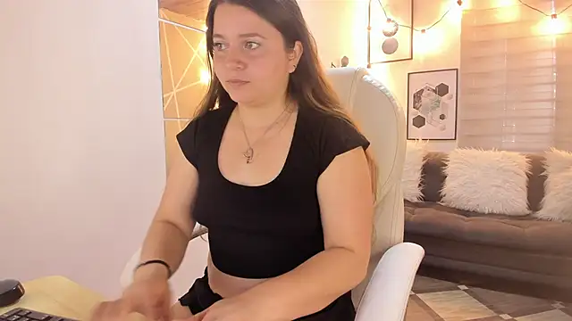 Snapshot of sophiee09_ chatting on 10.24.25 sophiee09 online show from 10.24.25