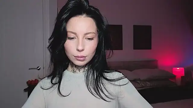 Snapshot of jeans-and-peach chatting on 11.19.25 jeans-and-peach online show from 11.19.25