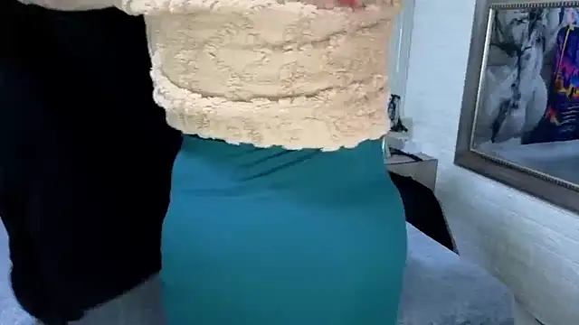 Snapshot of sofiagutierrez__ chatting on 10.22.25 sofiagutierrez online show from 10.22.25