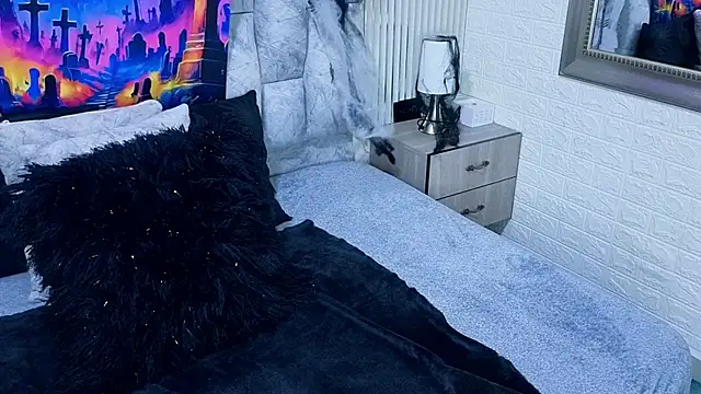 Snapshot of sofiagutierrez__ chatting on 10.31.25 sofiagutierrez online show from 10.31.25