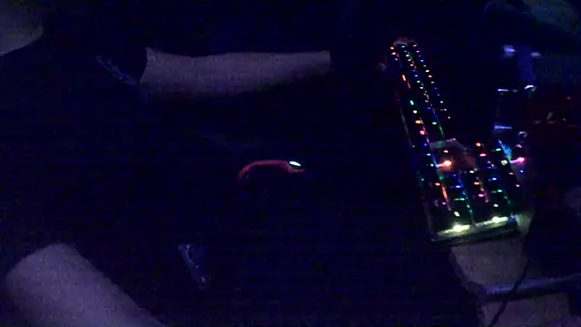 xderox318 online show from 10.13.25