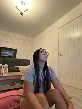 Snapshot of MissCherryyxox chatting on 11.09.25 MissCherryyxox online show from 11.09.25