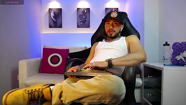 KevinWolf online show from 09.17.25