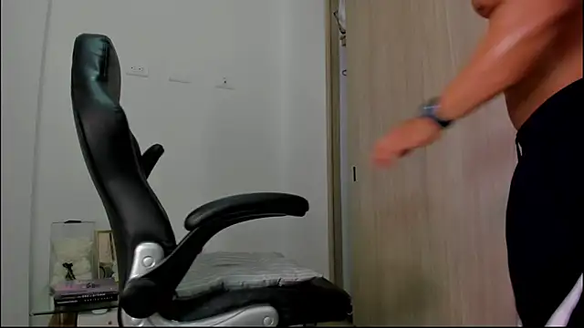 Biscuit oliva online show from 09.27.25