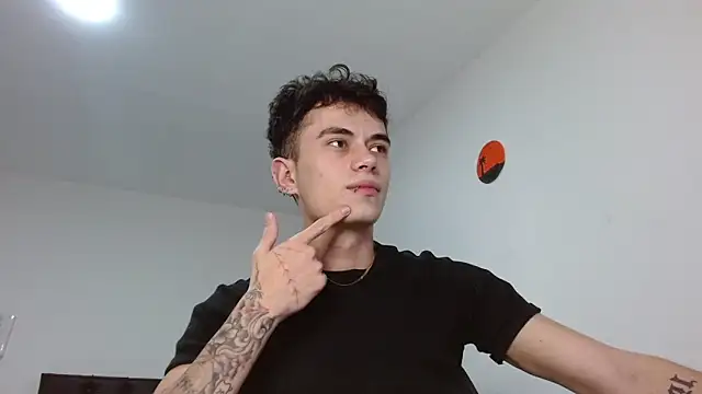 Snapshot of jaico_santos chatting on 02.25.26 jaico santos online show from 02.25.26