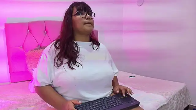 Ruby Nooir online show from 09.19.25