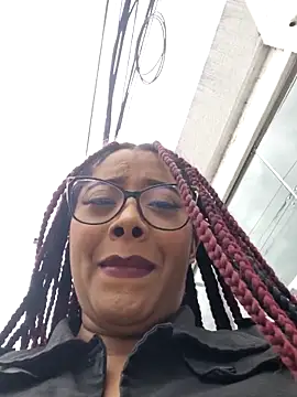 Snapshot of Ebony-Goddess19 chatting on 11.03.25 Ebony-Goddess19 online show from 11.03.25