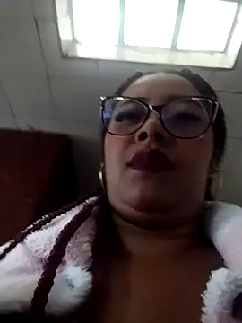 Snapshot of Ebony-Goddess19 chatting on 11.11.25 Ebony-Goddess19 online show from 11.11.25