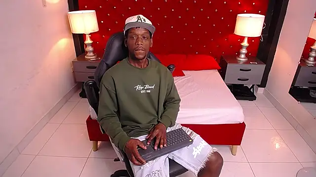 SkylerBigxxx online show from 10.20.25