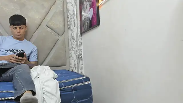 Logan Jhonson online show from 10.19.25