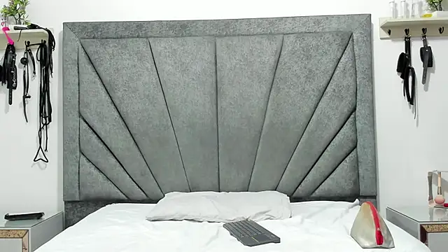 DaphnerANDrogerrr online show from 10.03.25