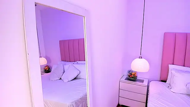 Snapshot of Amy_Ferreira chatting on 10.05.25 Amy Ferreira online show from 10.05.25