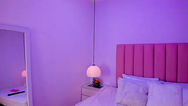 Snapshot of Amy_Ferreira chatting on 10.25.25 Amy Ferreira online show from 10.25.25