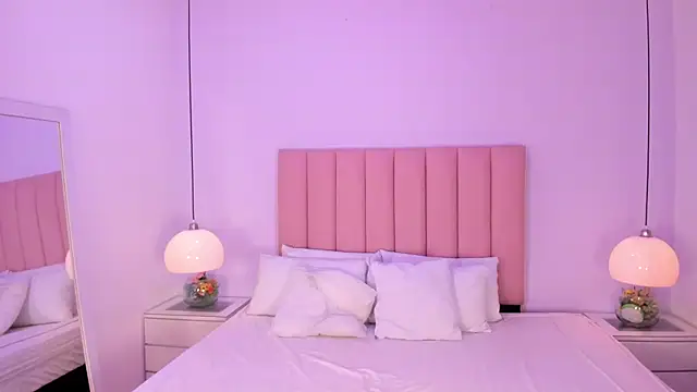 Snapshot of Amy_Ferreira chatting on 11.02.25 Amy Ferreira online show from 11.02.25