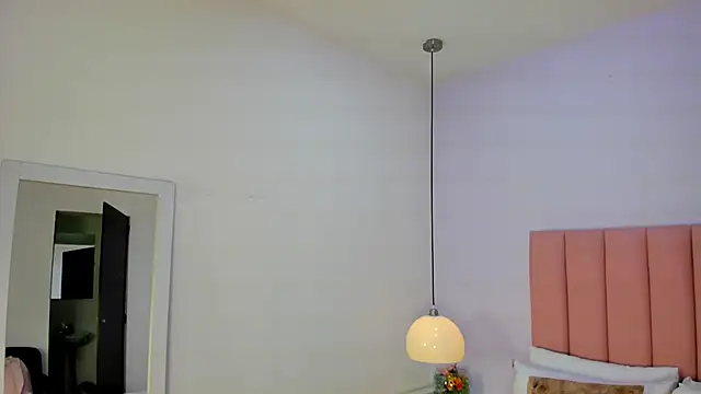 Snapshot of Amy_Ferreira chatting on 11.09.25 Amy Ferreira online show from 11.09.25