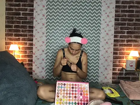 KaMila M00N online show from 10.10.25