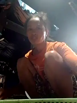 Snapshot of donna-bae chatting on 10.18.25 donna-bae online show from 10.18.25