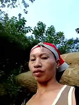 Snapshot of donna-bae chatting on 10.29.25 donna-bae online show from 10.29.25