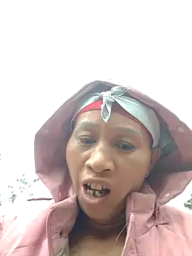 Snapshot of donna-bae chatting on 11.03.25 donna-bae online show from 11.03.25