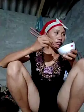 Snapshot of donna-bae chatting on 11.04.25 donna-bae online show from 11.04.25