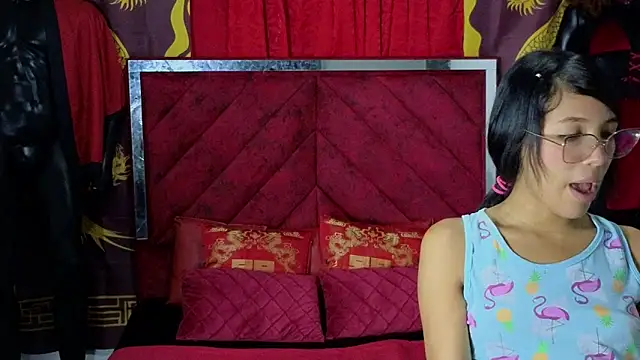 Horny Girl0 online show from 09.17.25