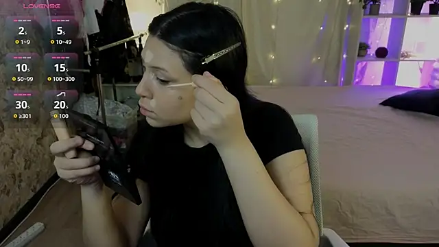 Snapshot of LoNik_Tvvins chatting on 11.19.25 LoNik Tvvins online show from 11.19.25