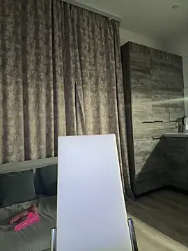 MissOyee online show from 02.03.26