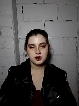 Luna Moody online show from 09.22.25