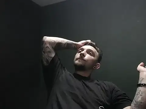 Snapshot of guesswhatbitch chatting on 10.12.25 guesswhatbitch online show from 10.12.25