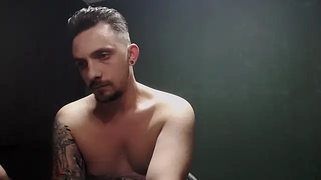 Snapshot of guesswhatbitch chatting on 10.15.25 guesswhatbitch online show from 10.15.25