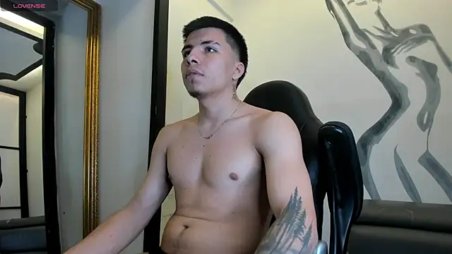 logann greyy  online show from 09.24.25