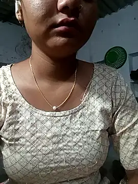 Hot Shredha online show from 10.04.25