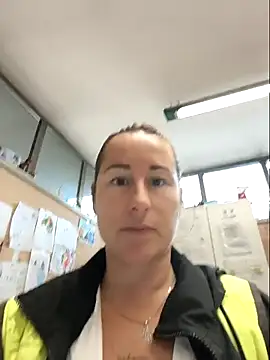 bichota85 online show from 10.03.25