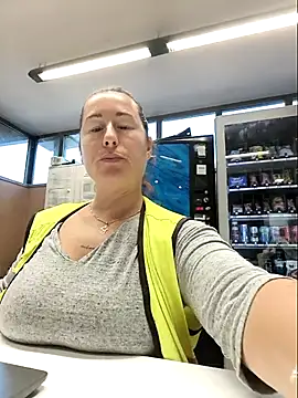 bichota85 online show from 10.08.25