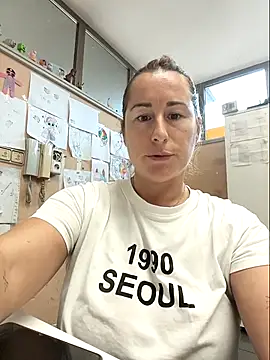 bichota85 online show from 10.14.25