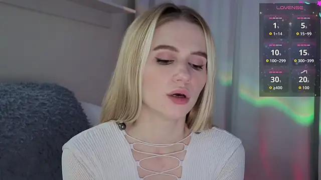 Ange Lus online show from 10.18.25