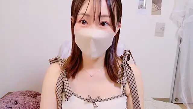 Snapshot of _Mimi_Ch chatting on 10.08.25 Mimi Ch online show from 10.08.25