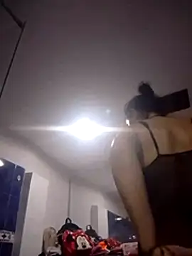 Snapshot of vixen_velvett1 chatting on 10.23.25 vixen velvett1 online show from 10.23.25