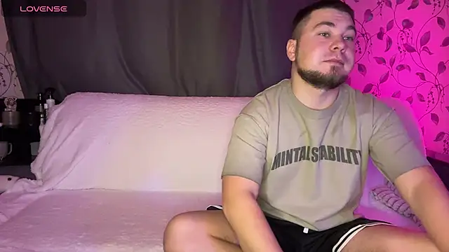 Snapshot of coupleinspire chatting on 10.24.25 coupleinspire online show from 10.24.25