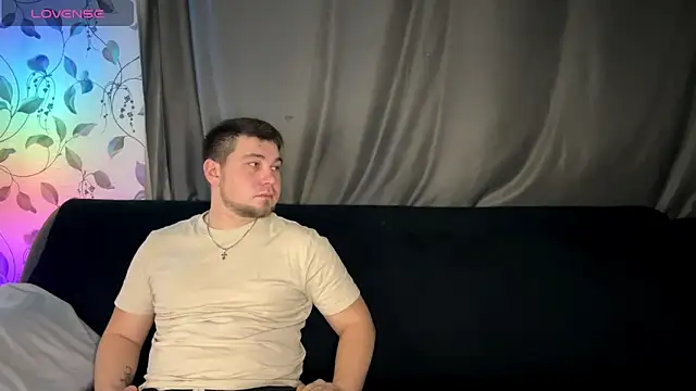 Snapshot of coupleinspire chatting on 03.19.26 coupleinspire online show from 03.19.26