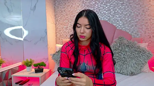 LizieSmith online show from 10.27.25