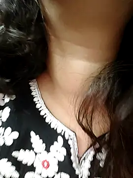 Snapshot of Bhaavyasingh chatting on 11.03.25 Bhaavyasingh online show from 11.03.25