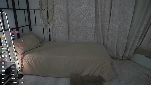 JinnySitts online show from 10.05.25