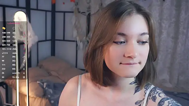 JinnySitts online show from 11.08.25