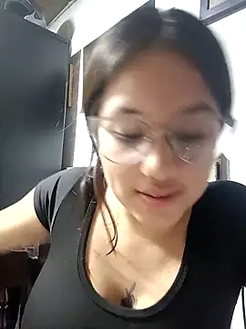 Alice Reyes  online show from 09.21.25